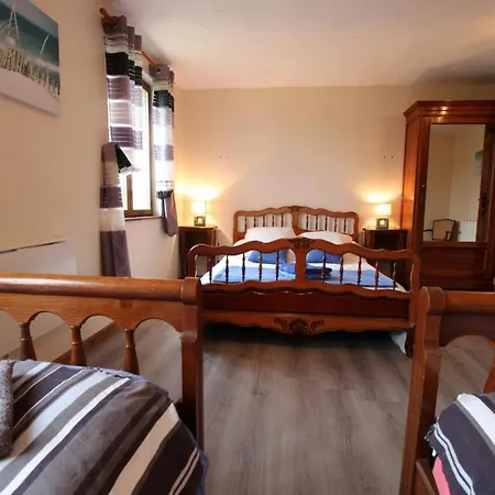 לינה וארוחת בוקר La Ferme De Montaigu-les-Bois